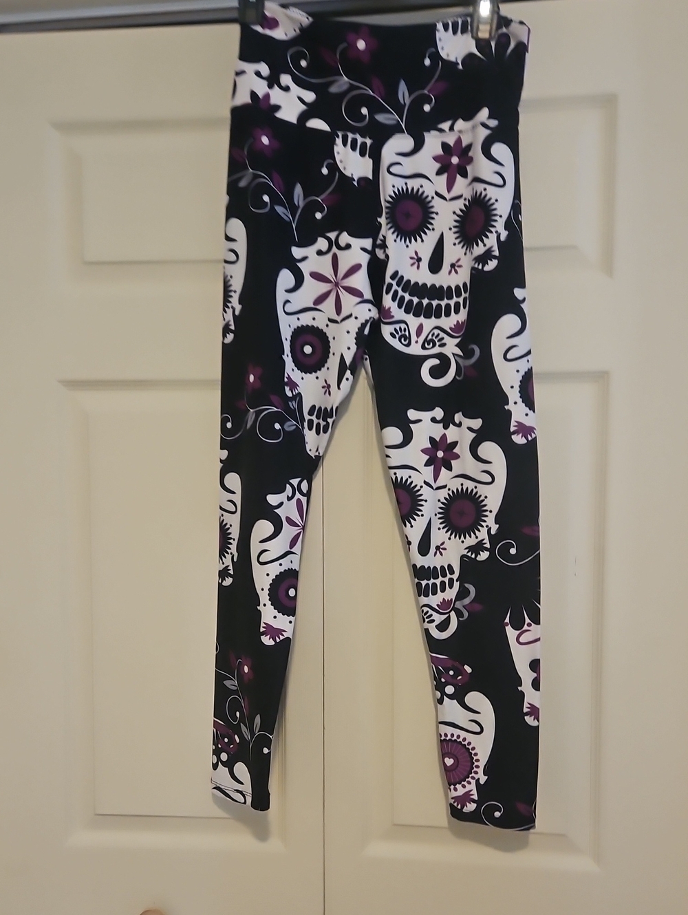Womens Black & Purple Sugar Skull Leggings
